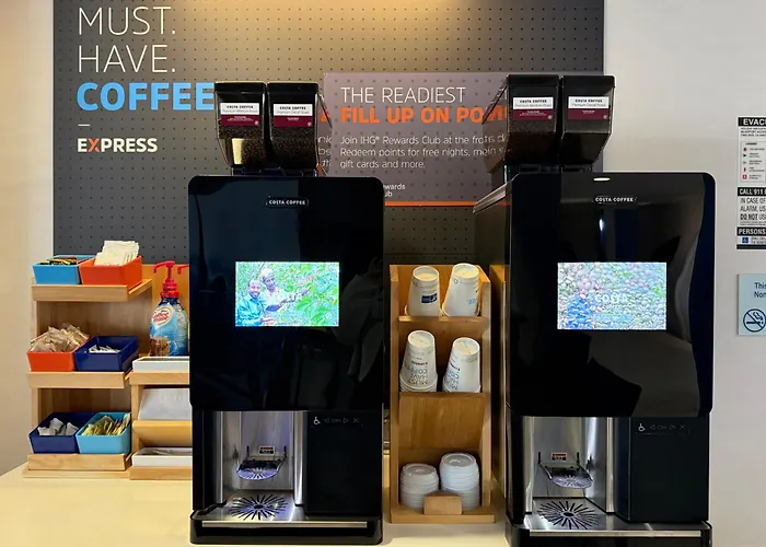 Holiday Inn Express & Suites Oakland - Airport By Ihg