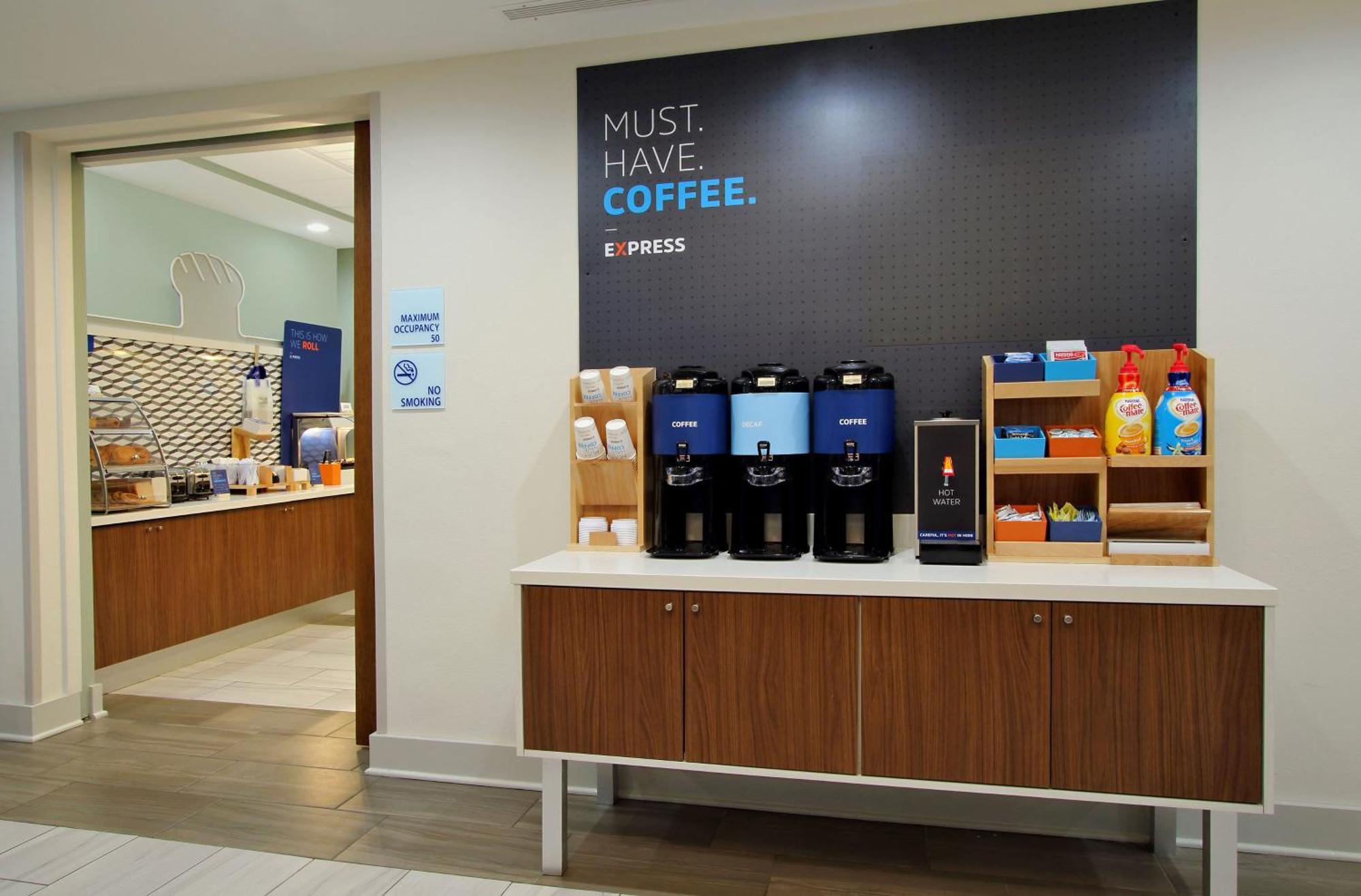 Express & - Airport By Ihg Hotel 3*