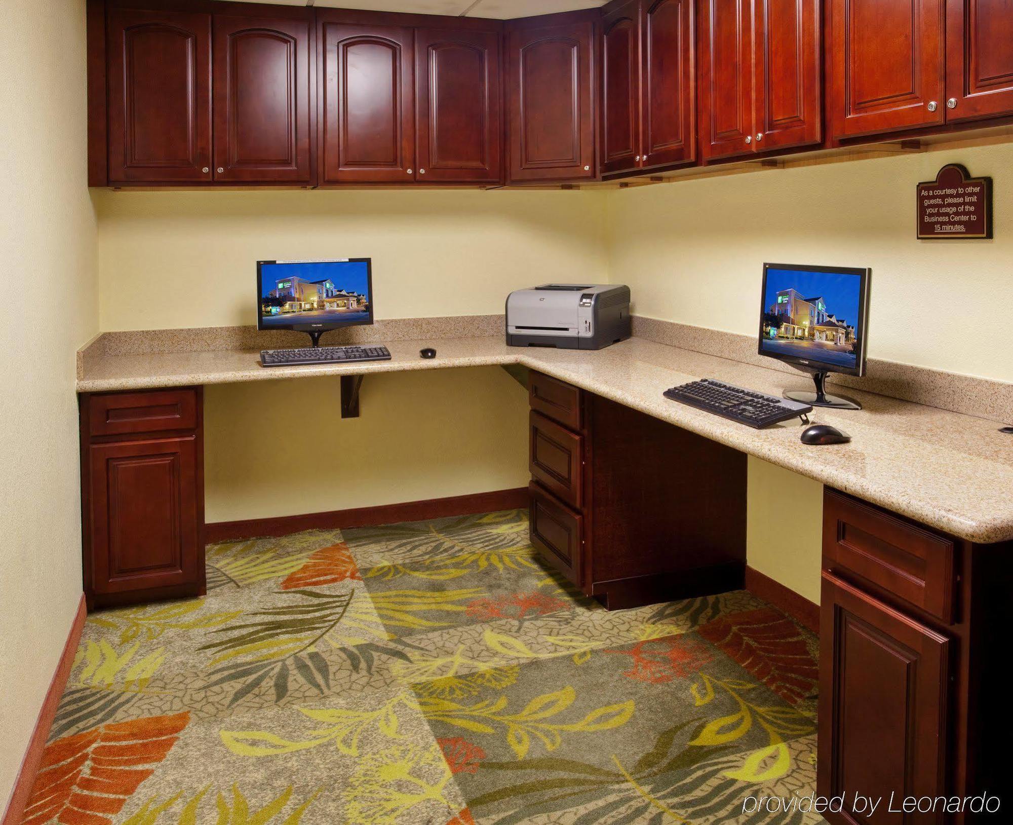 Express & - Airport By Ihg Hotel Oakland
