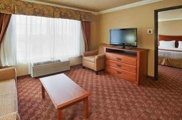 Express & - Airport By Ihg Hotel Oakland